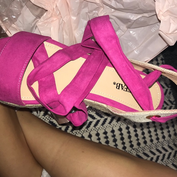 Pink platform sandals - Picture 2 of 3